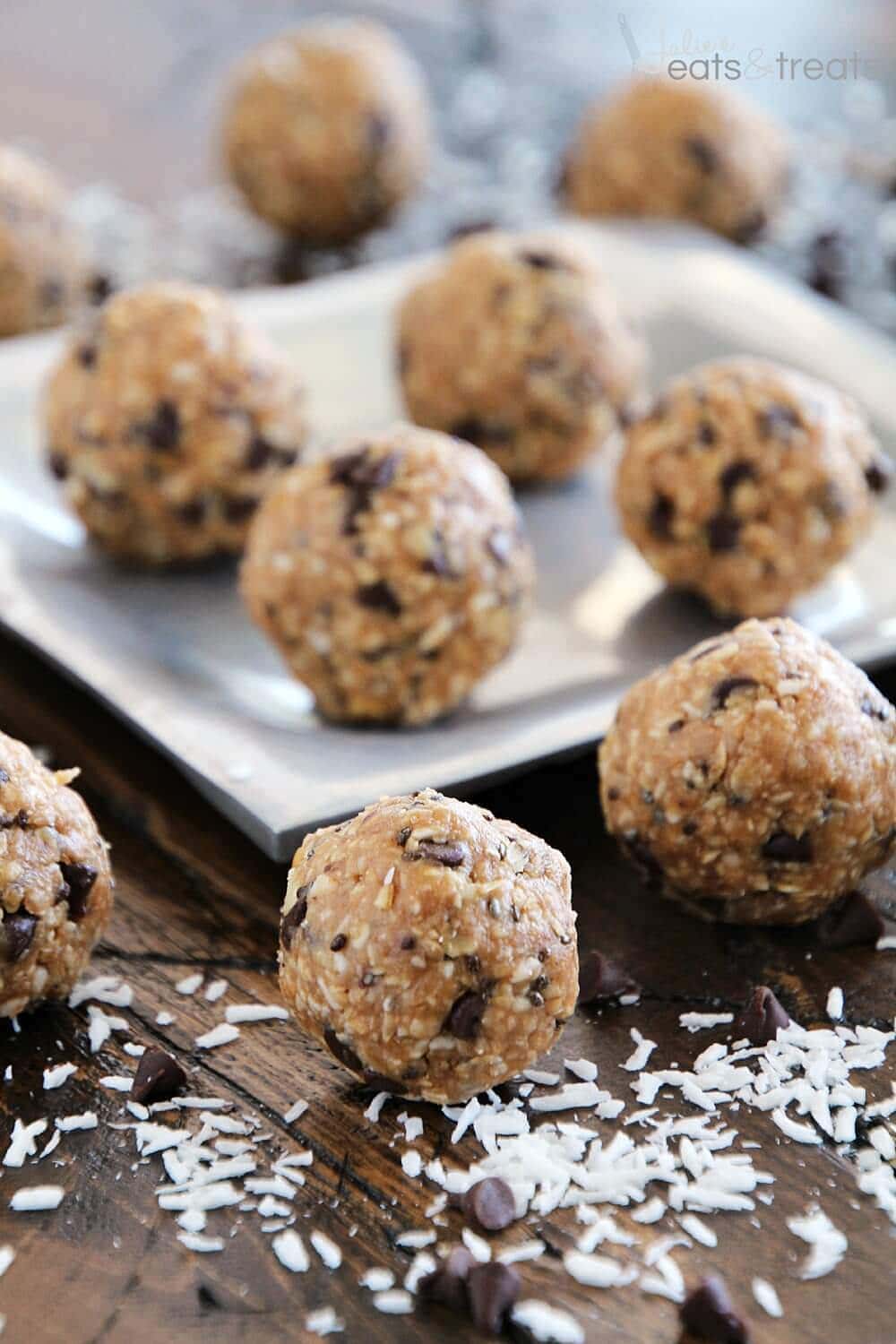 Chocolate Chunk Peanut Butter Oatballs, Energy Balls