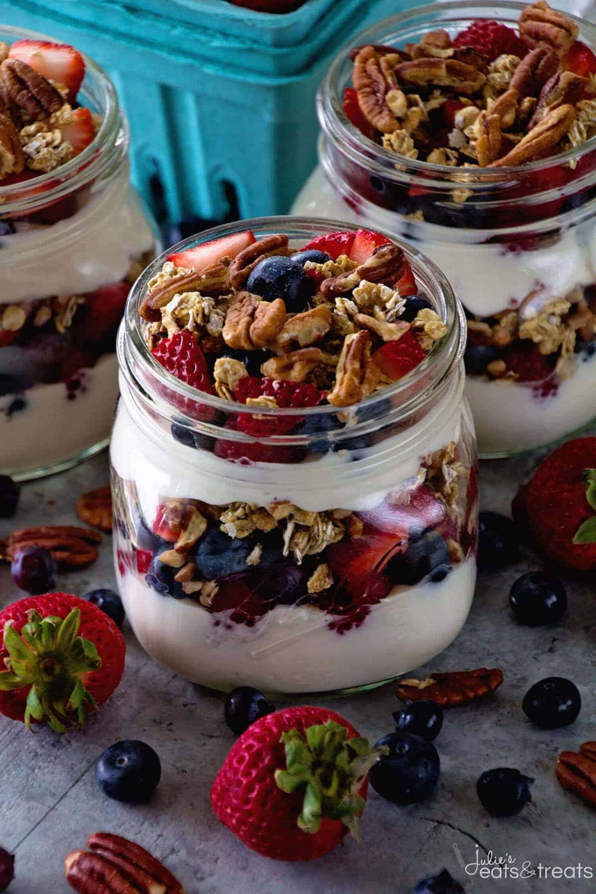 Mixed Berry & Granola Yogurt Parfait