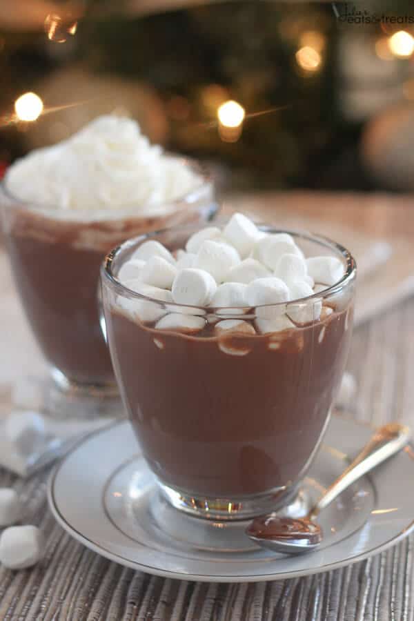 Nutella Hot Chocolate - Quick and easy chocolate and hazelnut flavored Nutella Hot Chocolate. Perfect for chilly days!