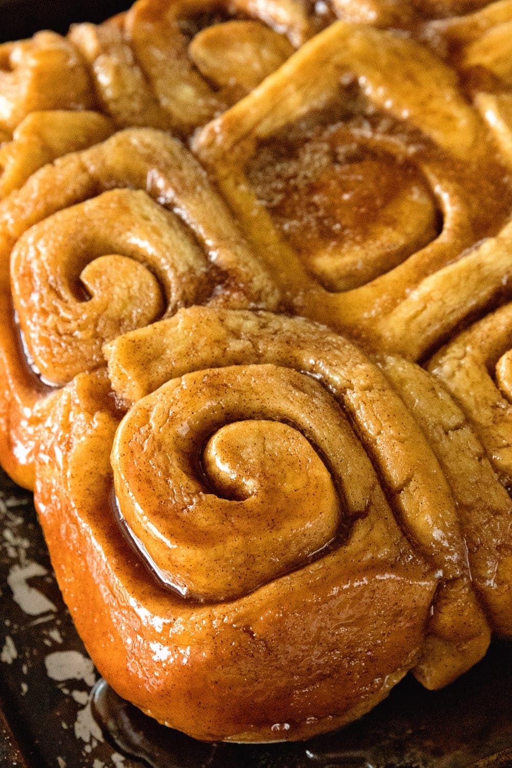 Easy Caramel Cinnamon Rolls Recipe 